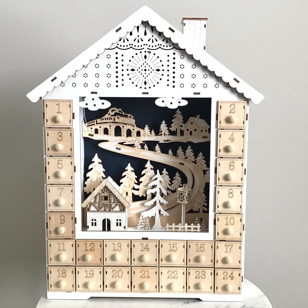 Anthropologie Advent Calendar Village in the Alps Christmas Holidays NIB RARE - Picture 8 of 14